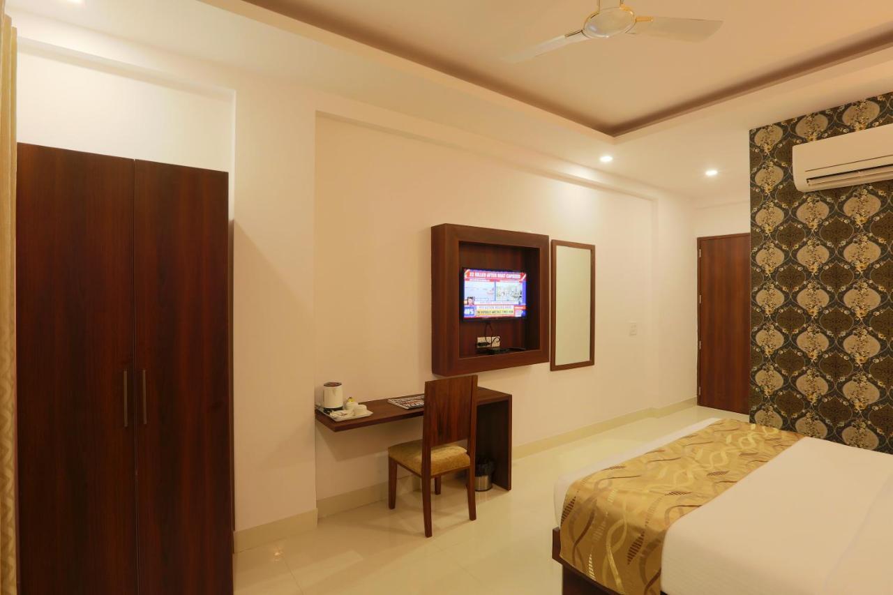 Arch - Near Aerocity होटल 4*
